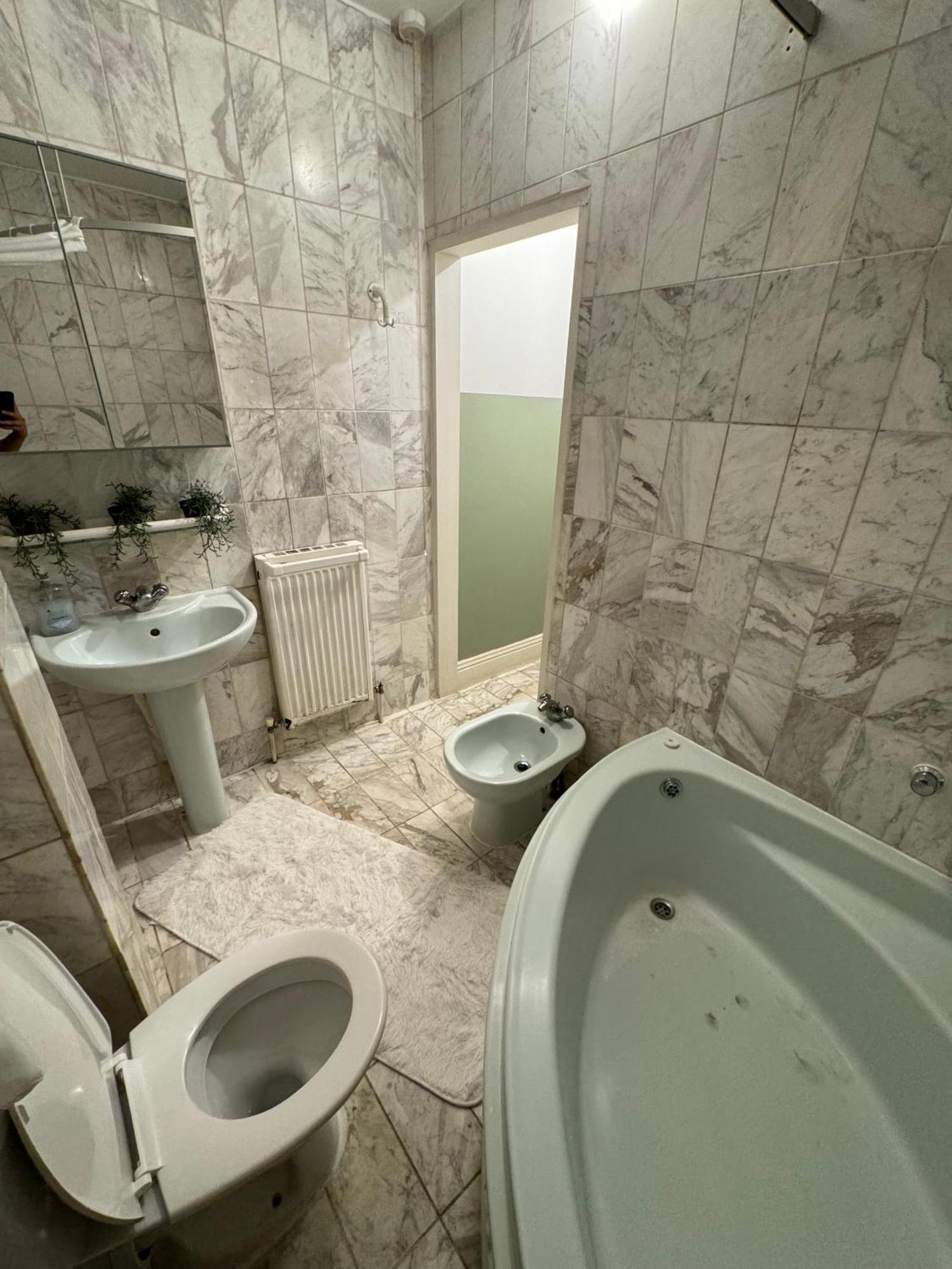 Central And Affordable Flat For 6 People In Zone 1 - Baker Street - With Breakfast Included ロンドン エクステリア 写真