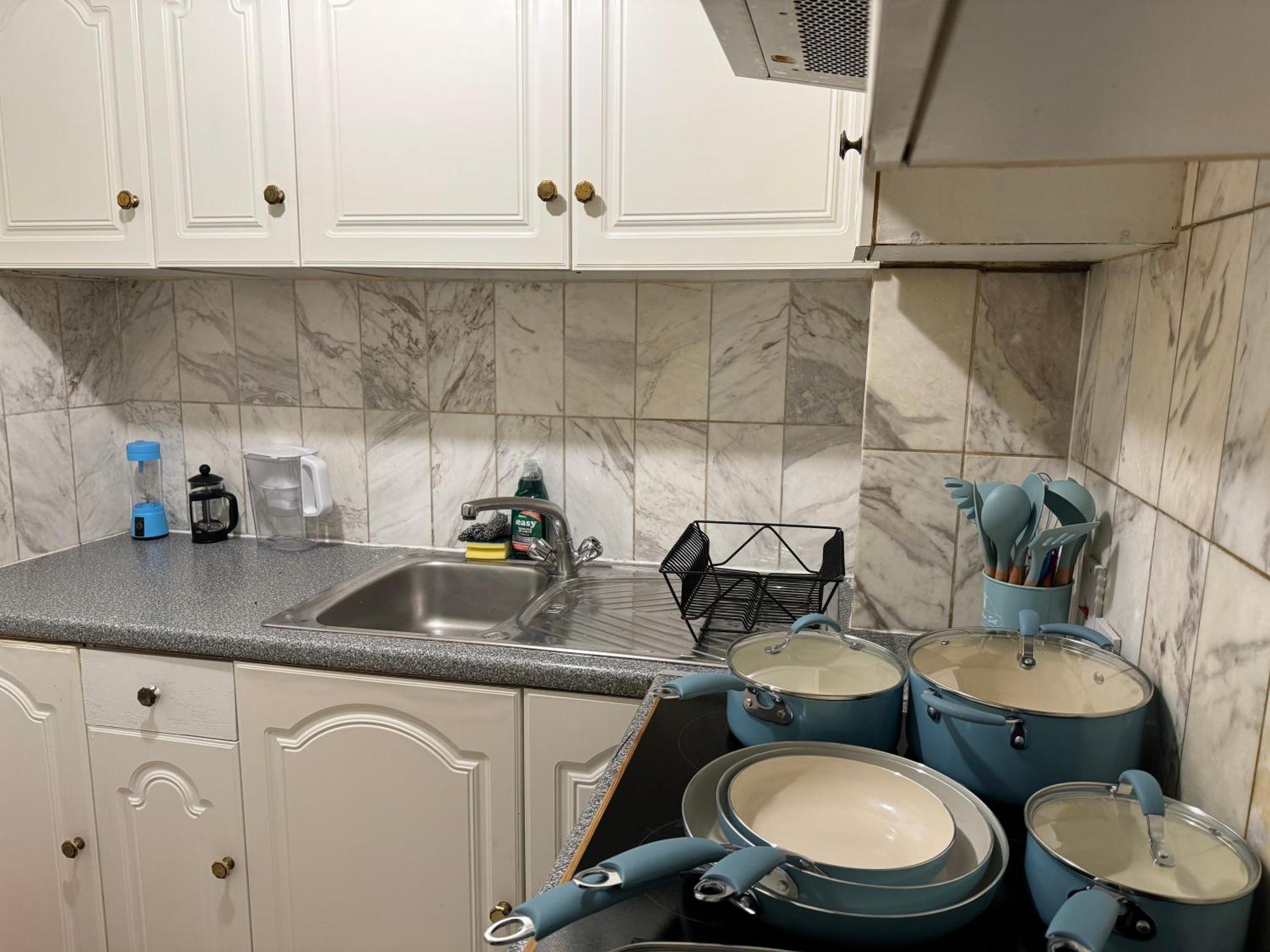 Central And Affordable Flat For 6 People In Zone 1 - Baker Street - With Breakfast Included ロンドン エクステリア 写真